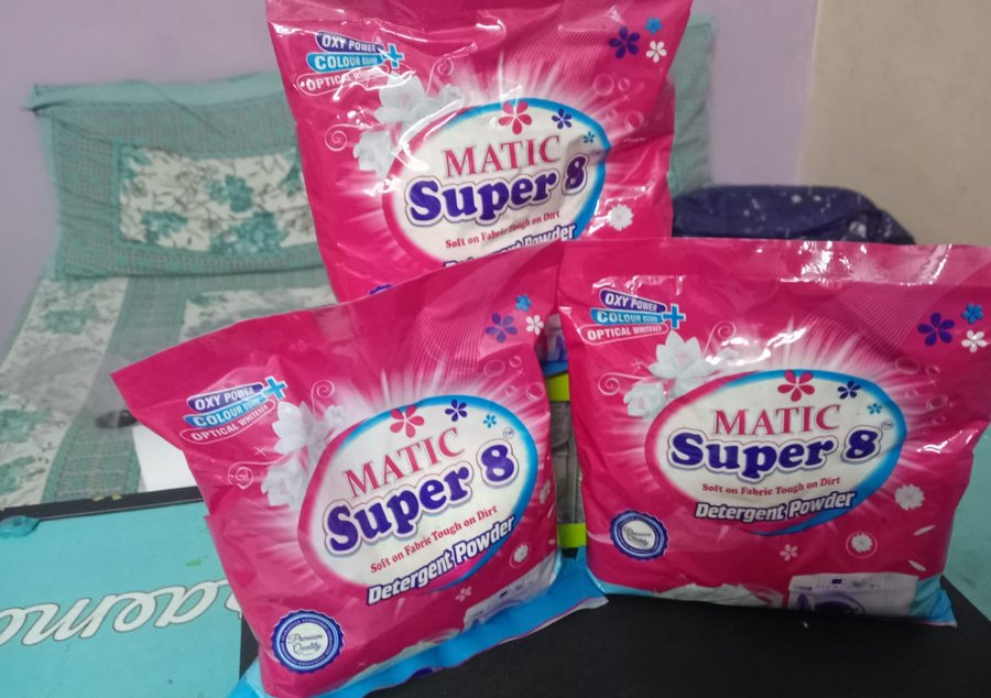 Matic Super 8 detergent powder packets